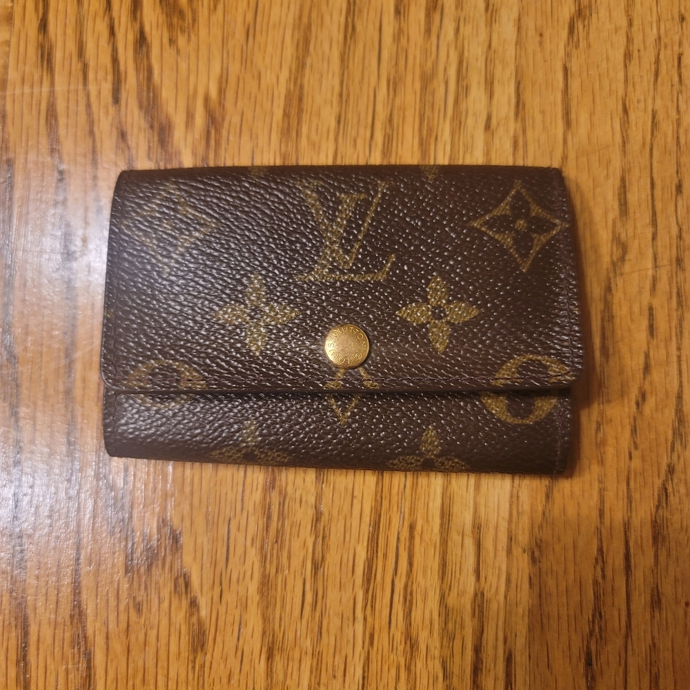 Louis Vuitton Monogram 6 Ring Key Holder